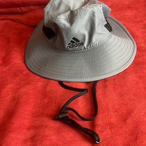 Adidas Aeroready gray and black bucket hat